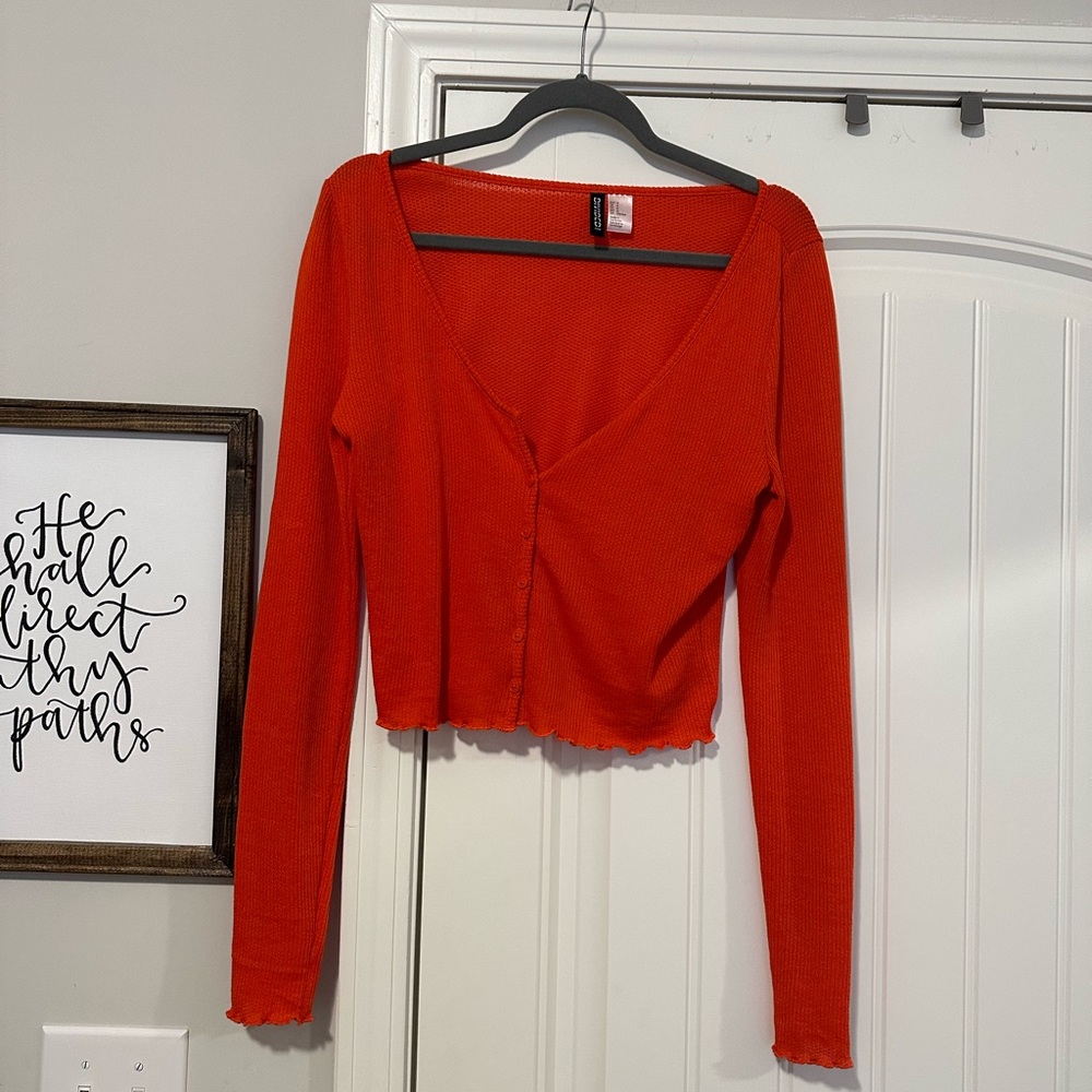 H&M red top